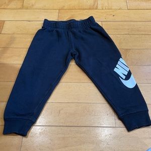 ✨Boys toddlers Nike sweatpants  ✨